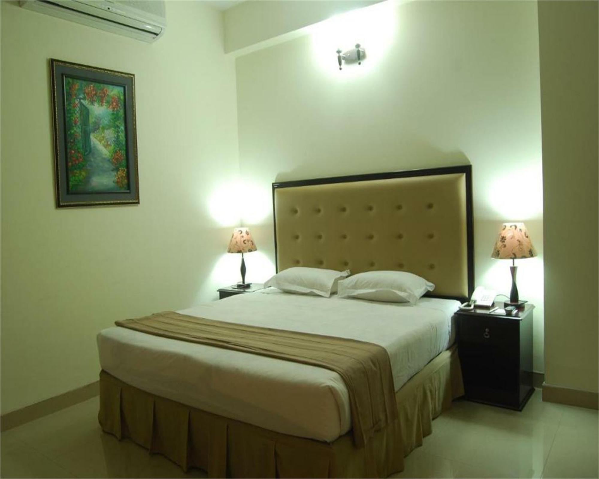 Ambassador Residency Hotel Chittagong Exterior photo